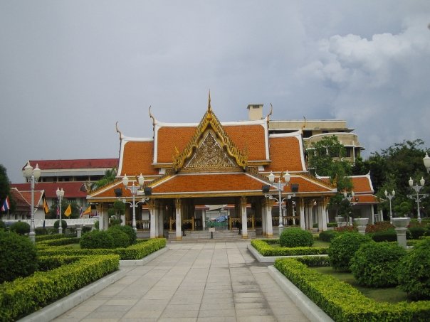 Wat Tephtidaram Worawihan et Loha Prasart