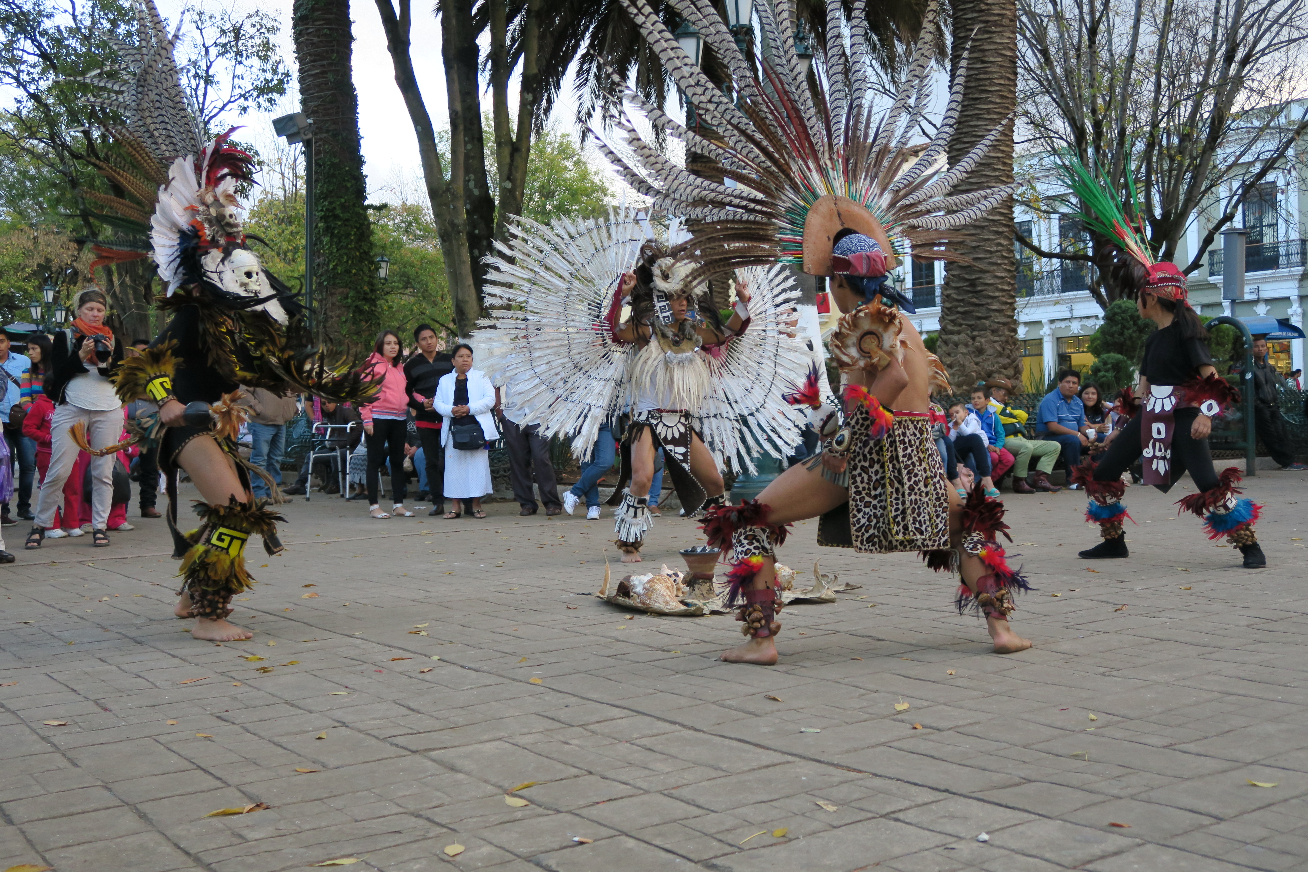 danse traditionnelle indienne en plein centre de la ville de San Cristobal, las Chiapas, Mexique