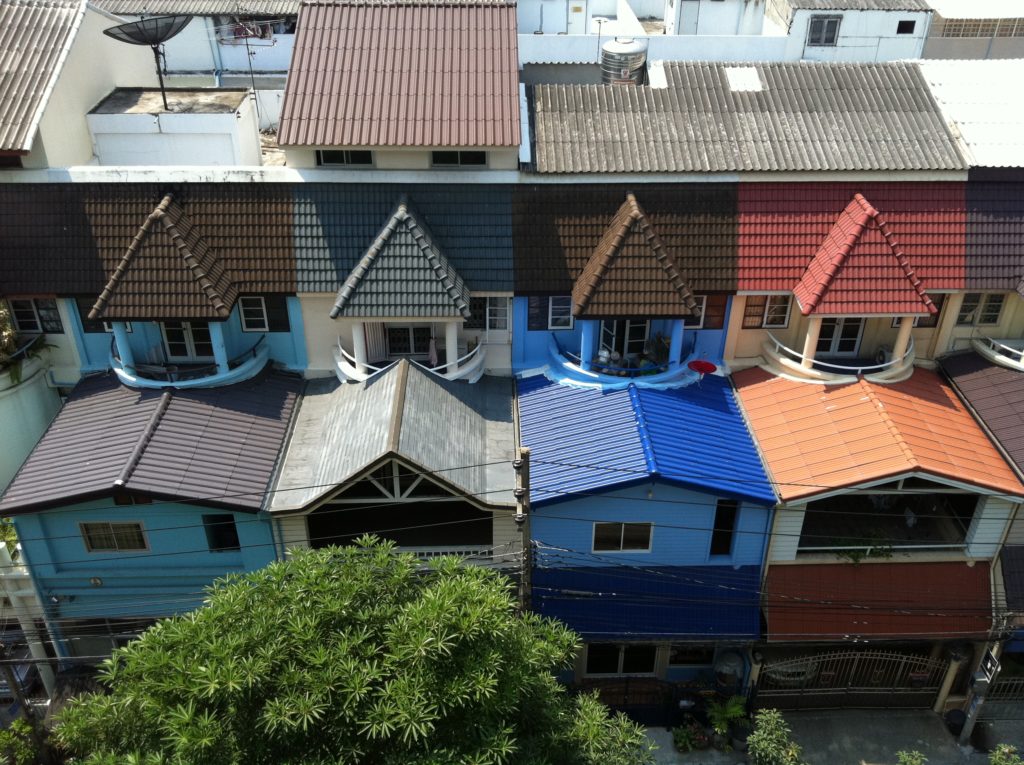 vue sur les toits de town in town, lap prado 94, à bangkok